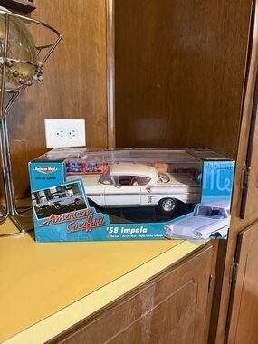 American Graffiti ‘58 Impala Die-Cast Model Car – Limited Edition (1:18 Scale)